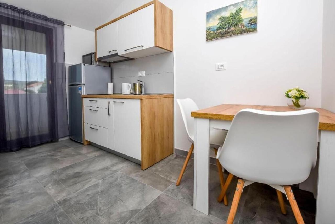 Apartments Sime Рогозниця Екстер'єр фото